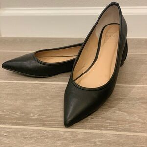 EUC Black Pointed Flats